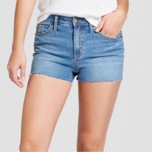 Universal Thread High Rise Shortie Jean Shorts NWT Size 0 Cutoff Hem Medium Wash